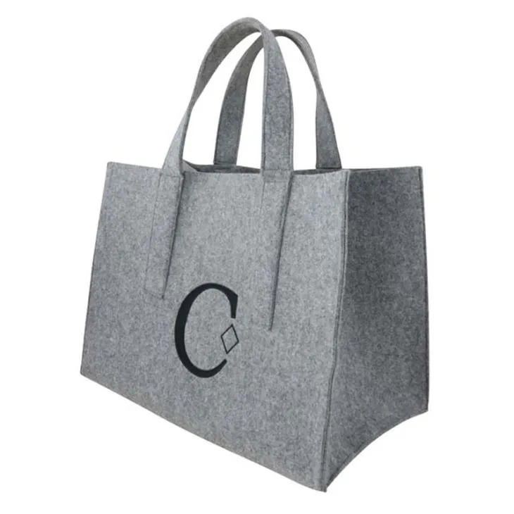 Ženska torba od filca